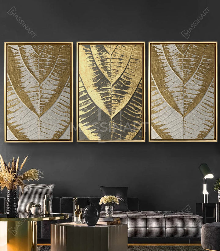 Cuadro Golden Leaves tríptico — detalle de hoja dorada y plateada, arte naturaleza minimalista Massinart