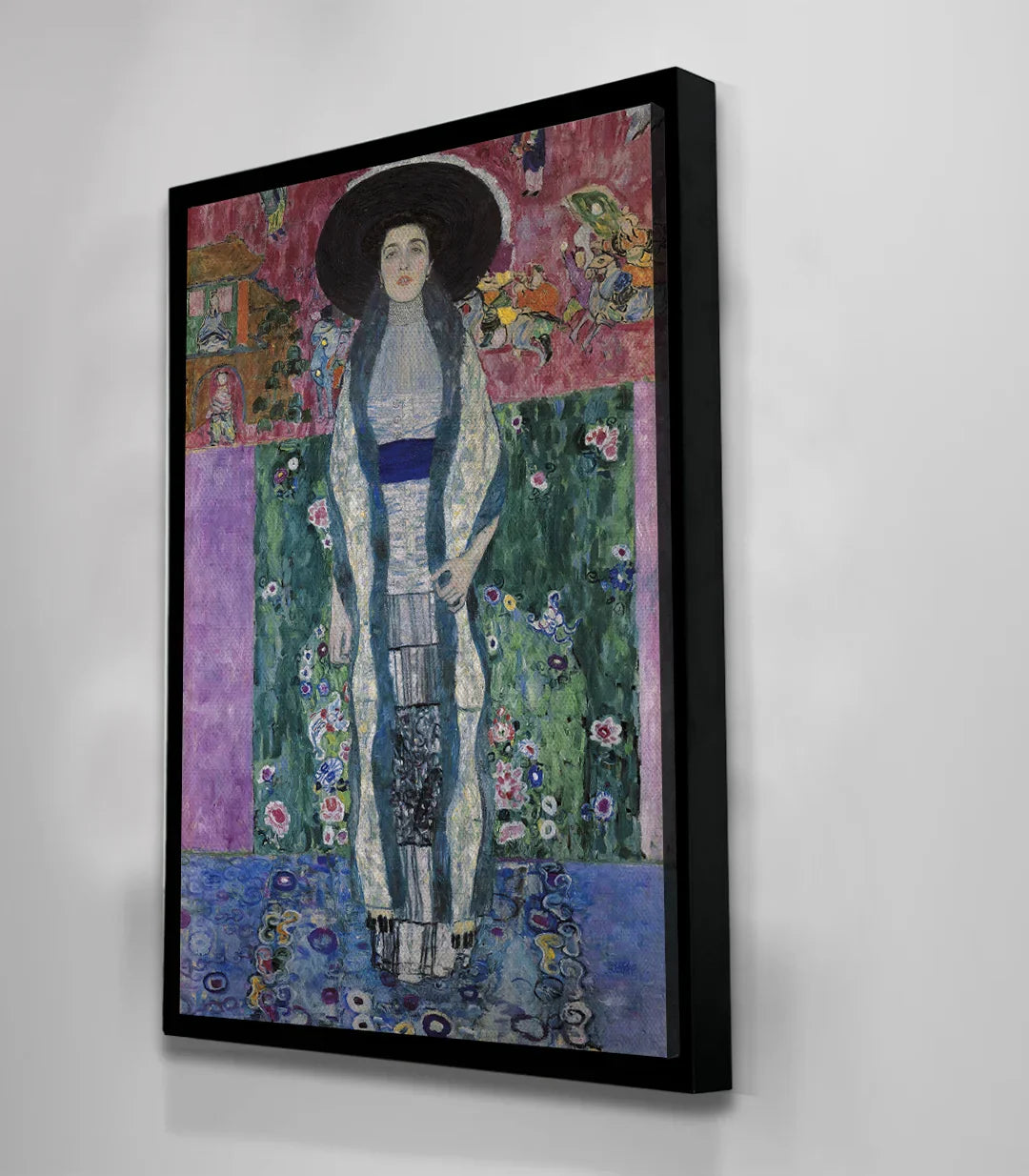 Cuadro retrato femenino con chal en salón moderno, Massinart