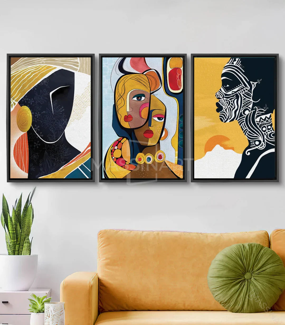 Cuadro African Soul panel izquierdo — silueta femenina negra y dorada con motivos geométricos, arte africano moderno