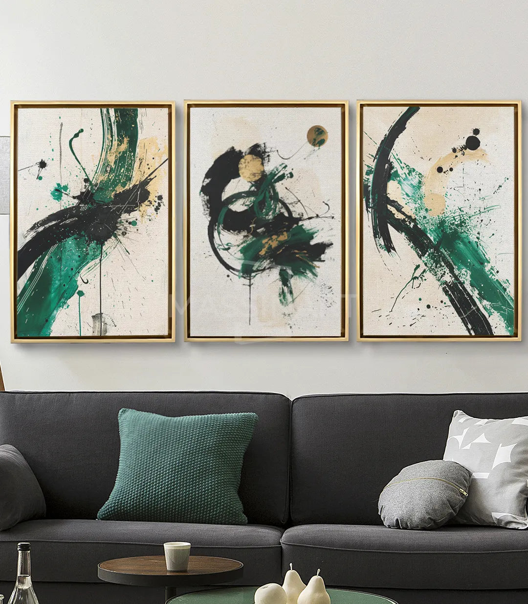 Cuadro Thrive tríptico en salón moderno — colocado sobre sofá gris, decoración contemporánea, Massinart