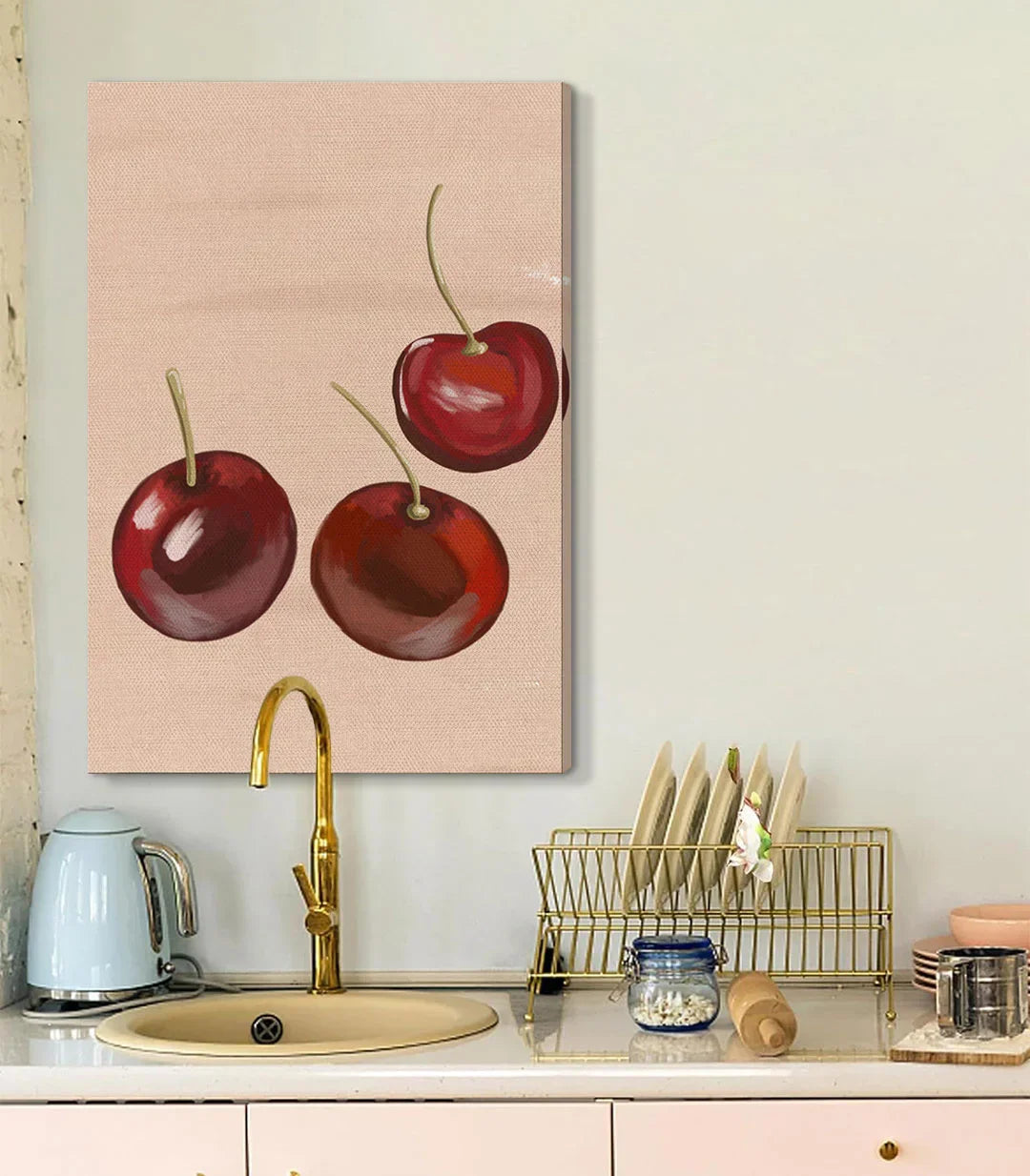 Cuadro Cherry Trio cerezas ambientado en pasillo con decoración minimalista Massinart