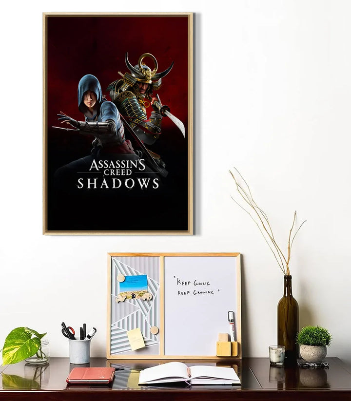 Salón contemporáneo decorado con póster de videojuego AC Shadows — Massinart