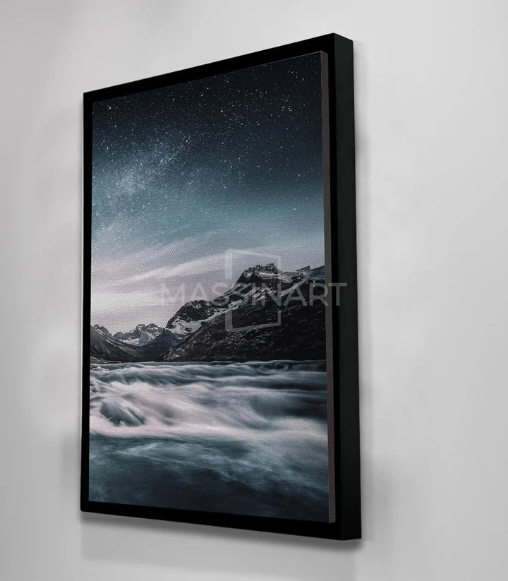Composición de interior con cuadro Celestial River en salón moderno y acogedor — Massinart