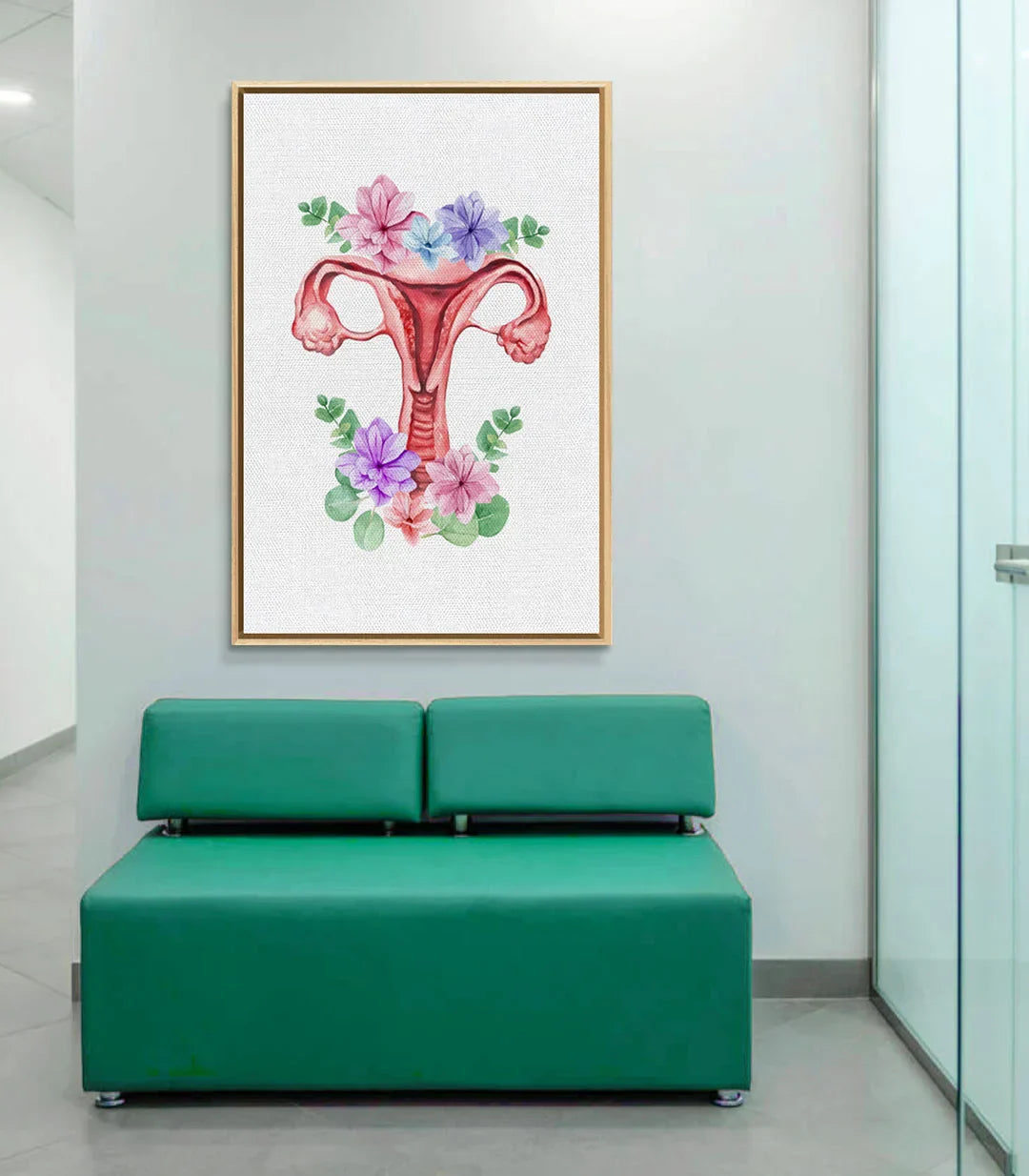 Cuadro Floral Uterus decorando un gabinete de estética moderno, marco negro, Massinart