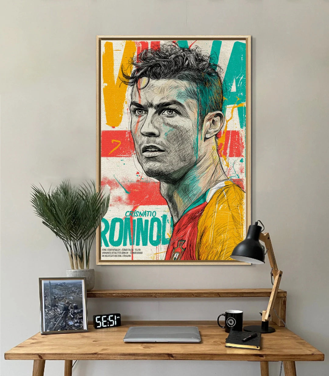 Decoración de despacho — retrato deportivo pop-art Cristiano Ronaldo en formato vertical | Massinart
