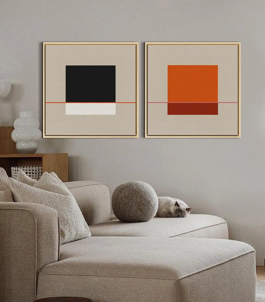 Decoración salón moderno, díptico geométrico Equilibrio Lineal sobre sofá beige — Massinart