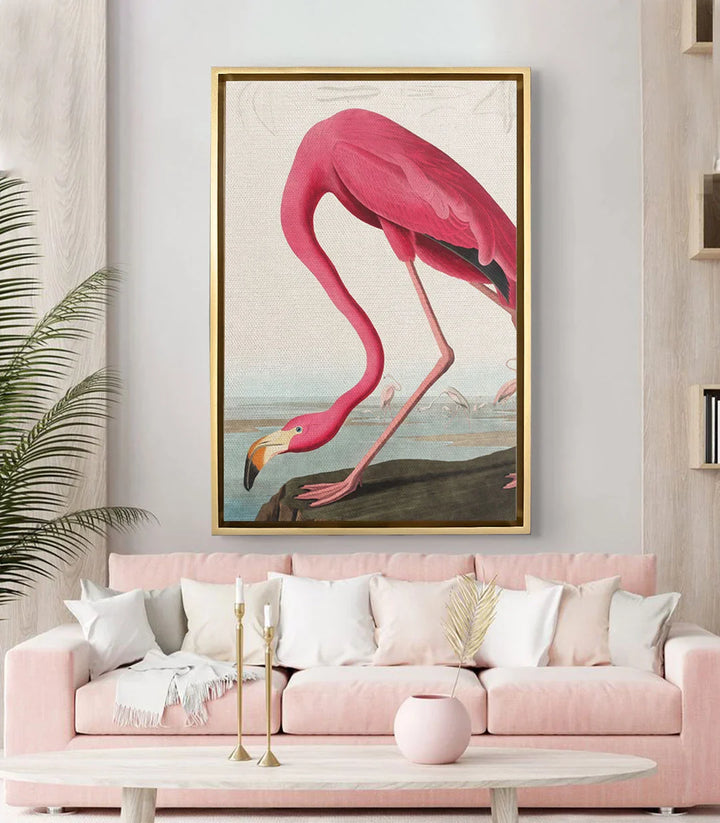 Cuadro The Flamingo's Stance en salón moderno con decoración en tonos rosa, Massinart