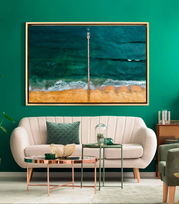 Ambientación en salón moderno con el cuadro Ocean Path, decoración mural costera — Massinart