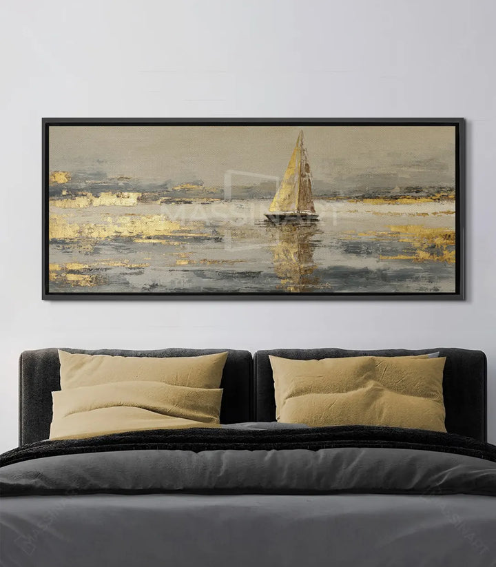 Cuadro Sail Glow de Massinart — velero dorado sobre agua gris, pintura abstracta contemporánea