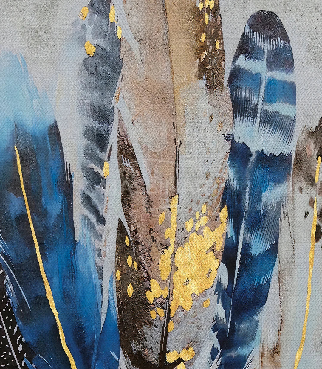 Detalle de plumas centrales, obra tríptico abstracto Massinart