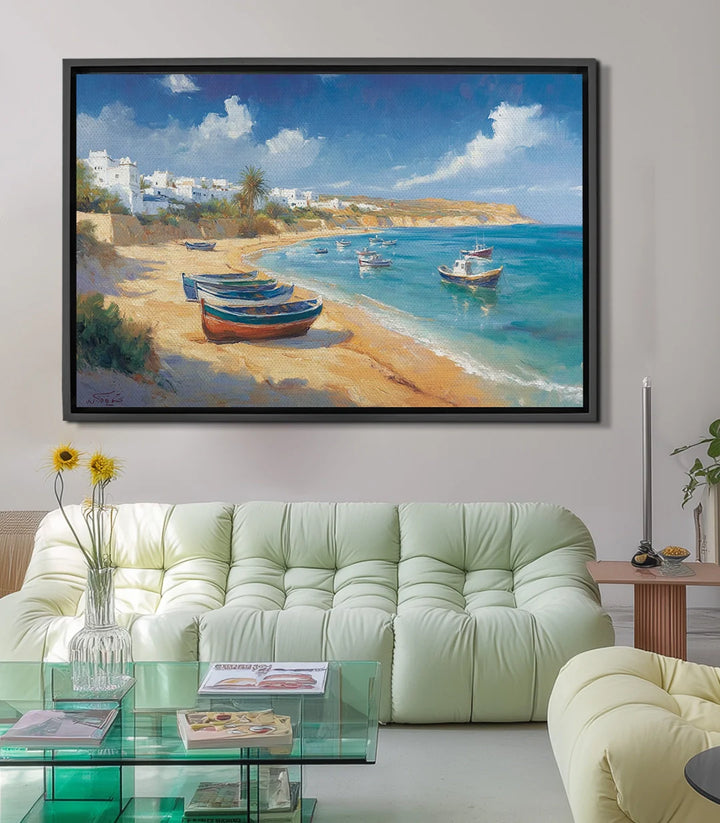 Cuadro Coastal Breeze — paisaje marino con velero sobre aguas azules mediterráneas, estilo realista | Massinart