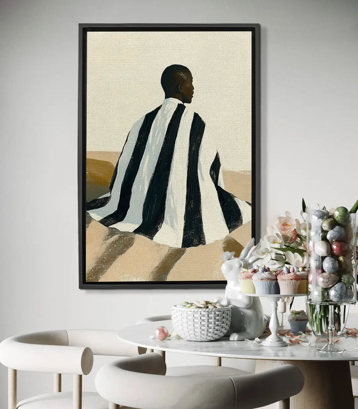 Cuadro retrato hombre africano con rayas Massinart — perfil con capa negro y beige estilo minimalista