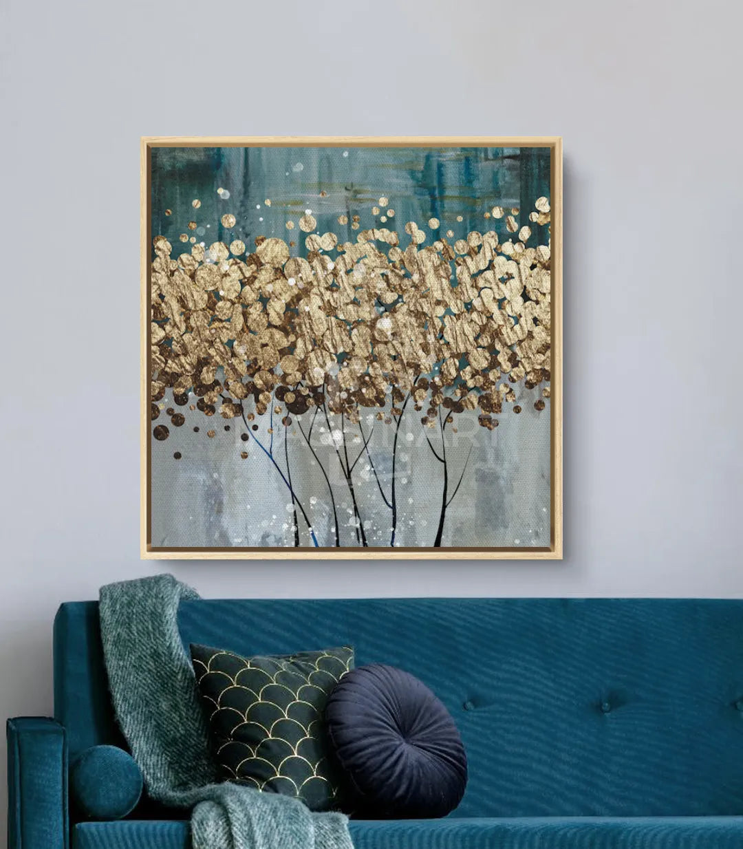 Cuadro Hojas de Oro Massinart — detalle floral dorado y ramas negras