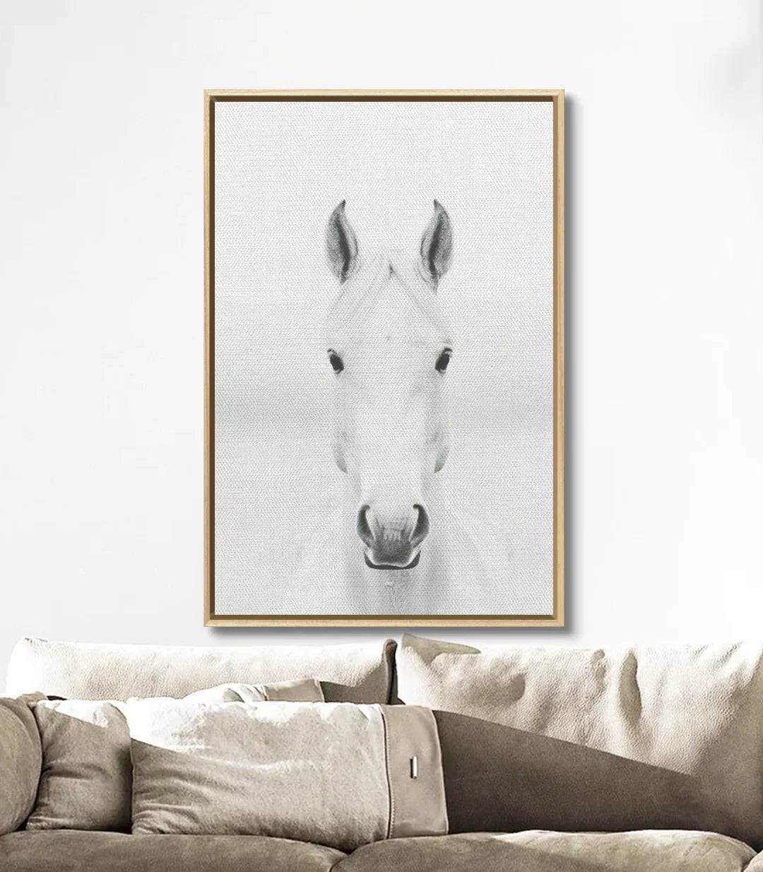 Cuadro Innocence caballo blanco en salón moderno — decoración de pared Massinart