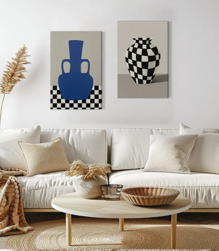 Cuadro jarrón azul cerámica sobre damero negro y blanco estilo minimalista Massinart