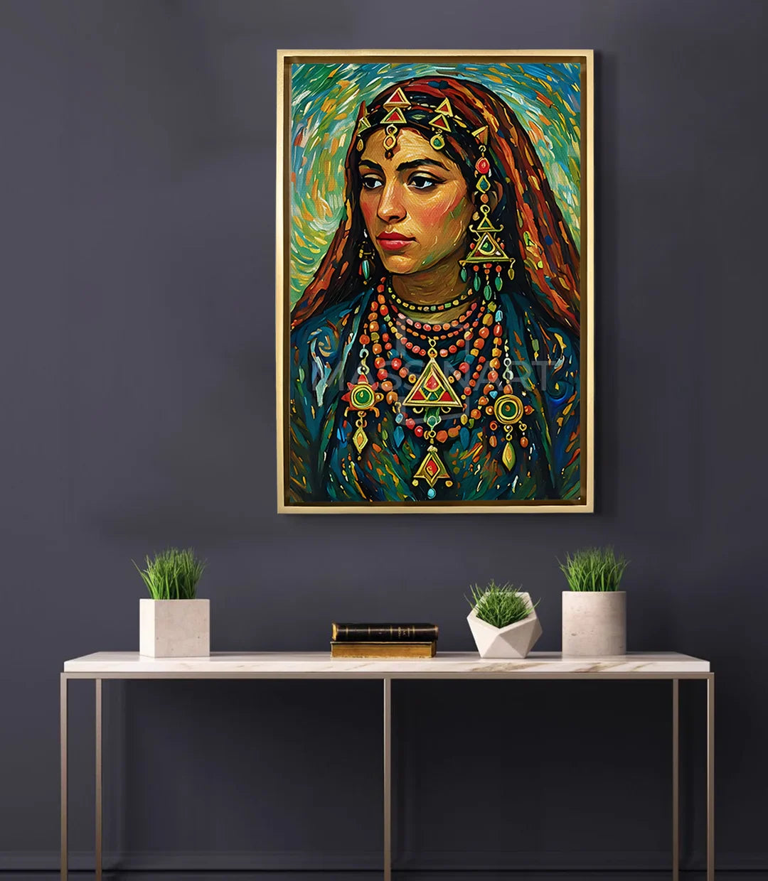 Cuadro Sousia retrato mujer bereber con joyas doradas y turquesa sobre fondo azul expresionista Massinart