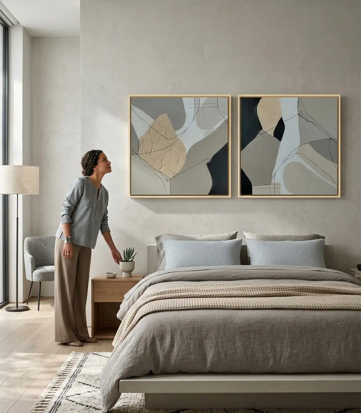 Cuadro Clay Relief Massinart — ambientación en salón moderno, díptico sobre consola de madera