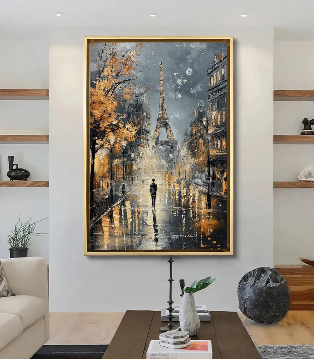 Cuadro Paris Stroll en un salón moderno con decoración en negro y dorado, Massinart