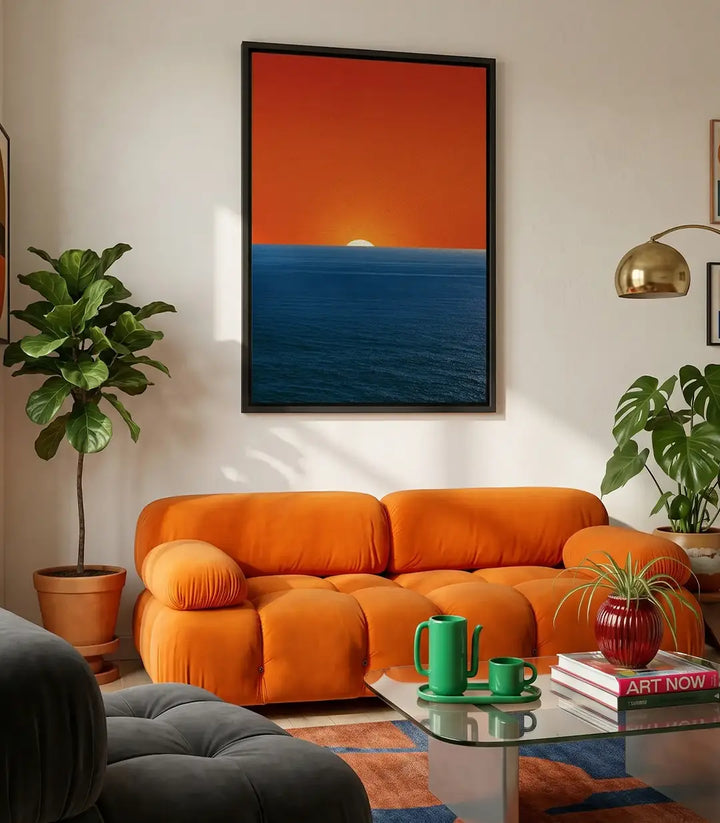 Cuadro minimalista Linear Sunset con horizonte al atardecer en azul y naranja, estilo geométrico abstracto