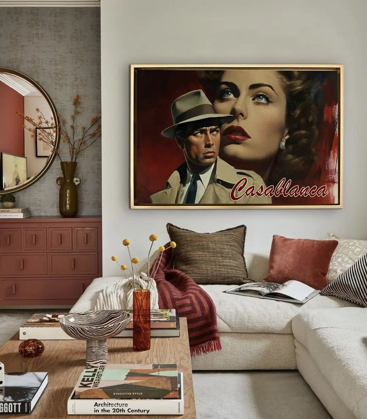 Cuadro Casablanca en salón moderno — lámina cinematográfica colgada en pared blanca con sofá beige y decoración retro, Massinart