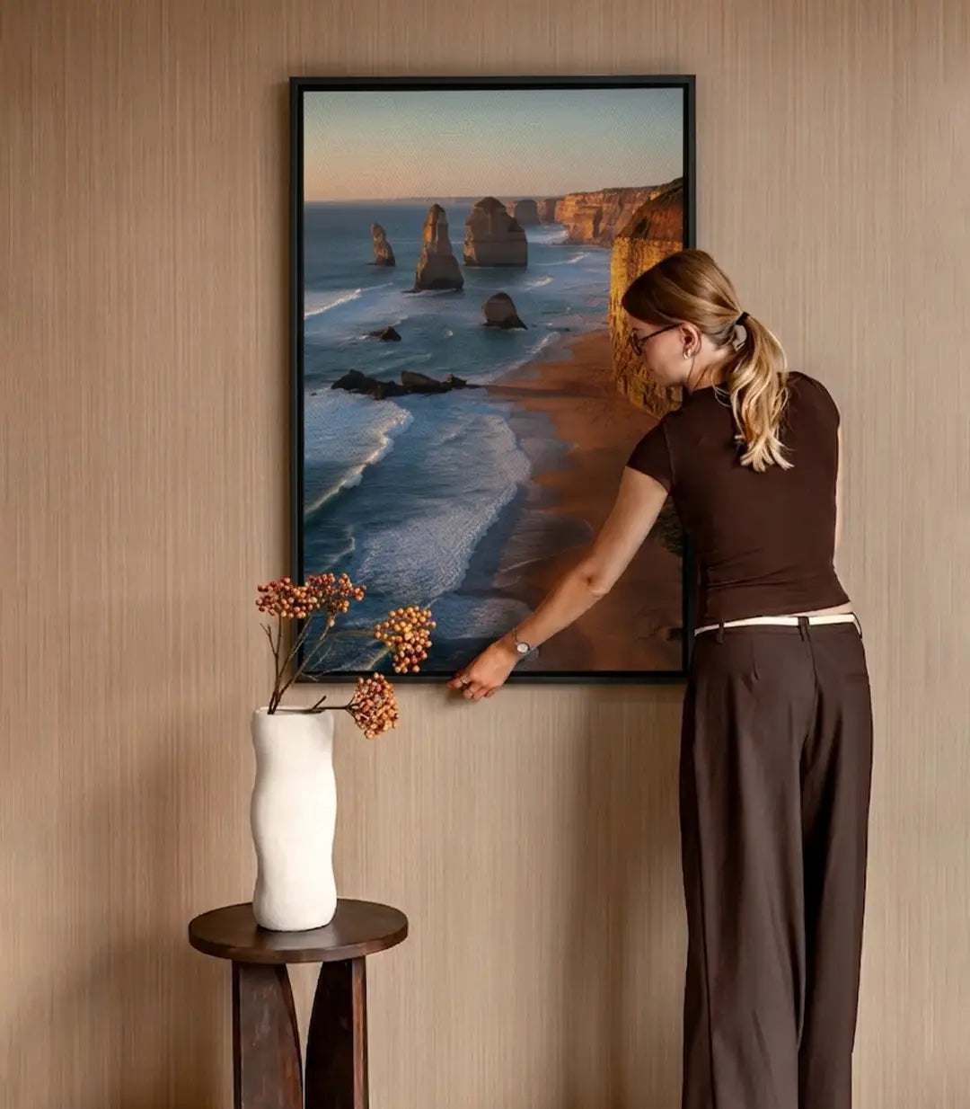 Cuadro Sea Stacks decorando un salón moderno — arte mural costero Massinart