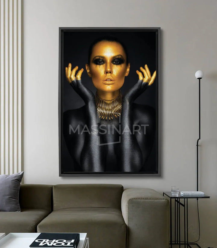 Cuadro retrato mujer glamour negro y dorado Massinart — rostro dorado sobre fondo oscuro
