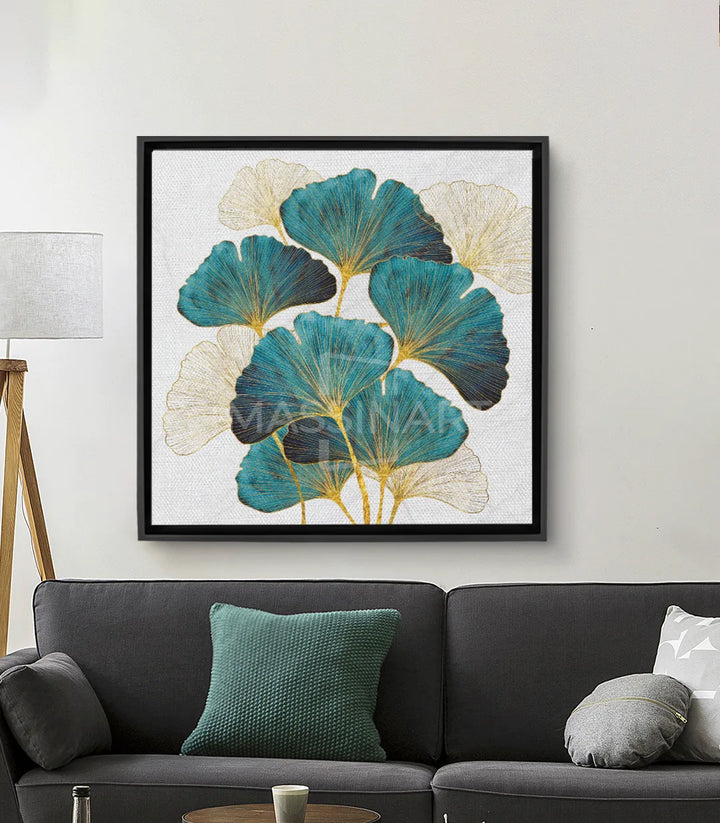 Cuadro decorativo botánico con hojas de ginkgo en tonos verdes y dorados, estilo minimalista para salón u hotel