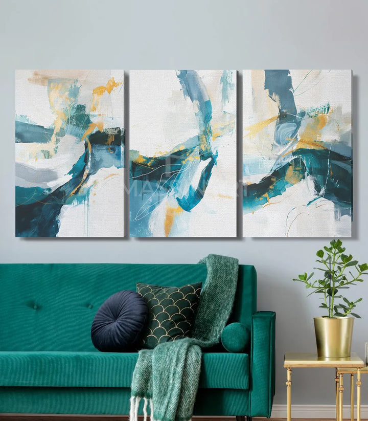 Tríptico River Flow Massinart — ambientación en salón moderno con sofá verde