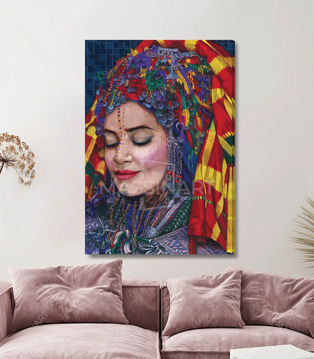 Detalle cuadro mujer bereber con ornamentos tradicionales y paleta vibrante — Massinart