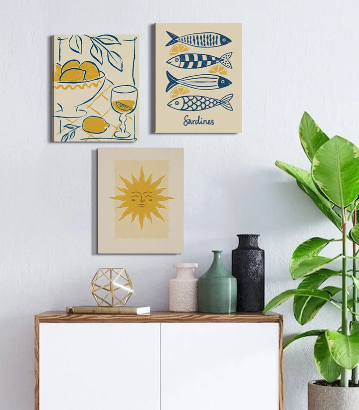 Cuadro minimalista Bright and Fresh con limones y sardinas en amarillo y negro, estilo lineal mediterráneo