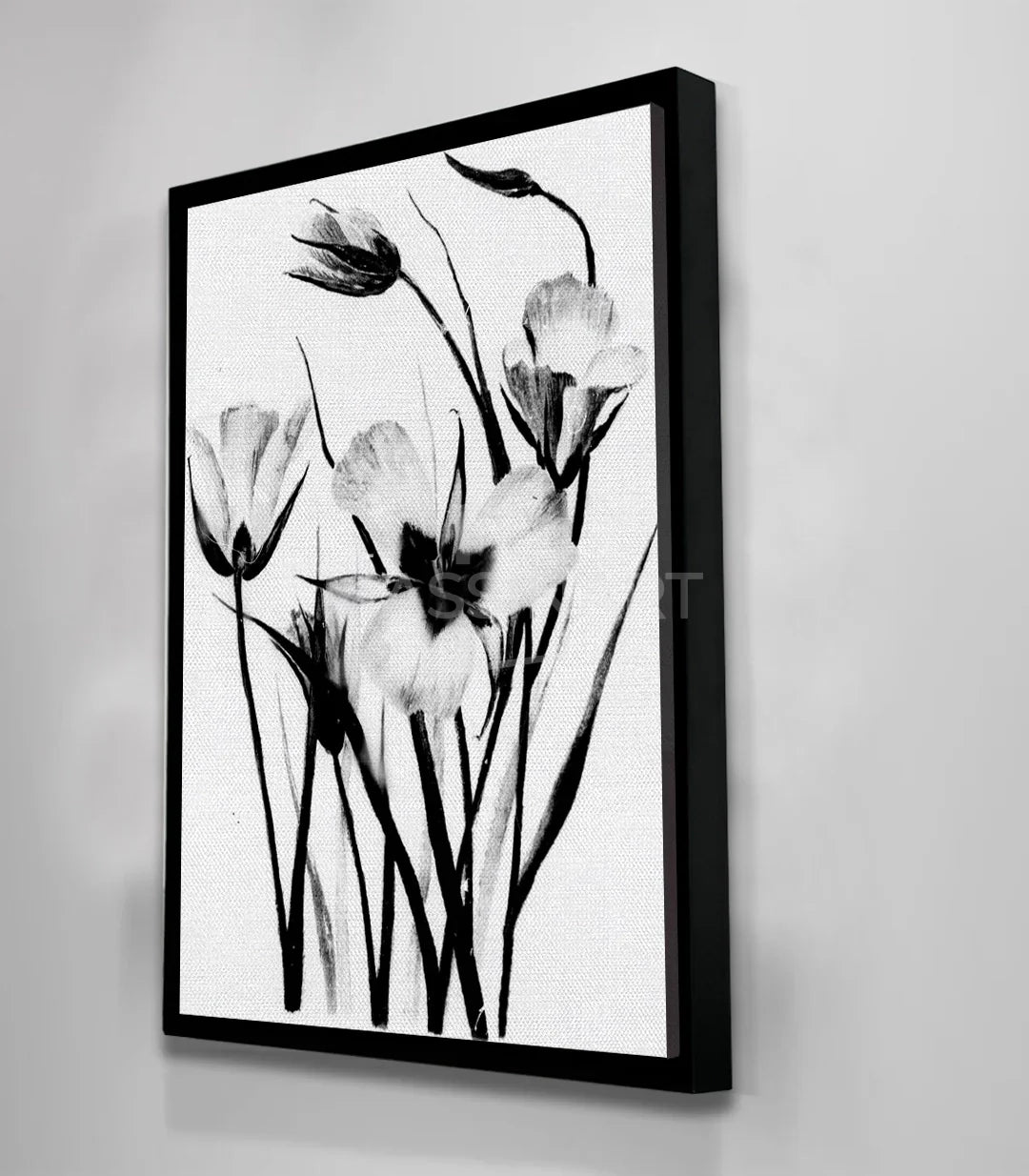 Cuadro Dark Petals en ambientación de salón gris moderno, Massinart