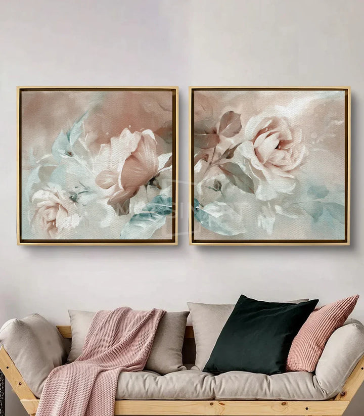 Cuadro Bloom díptico en salón moderno — decoración sobre sofá gris con marco negro, Massinart