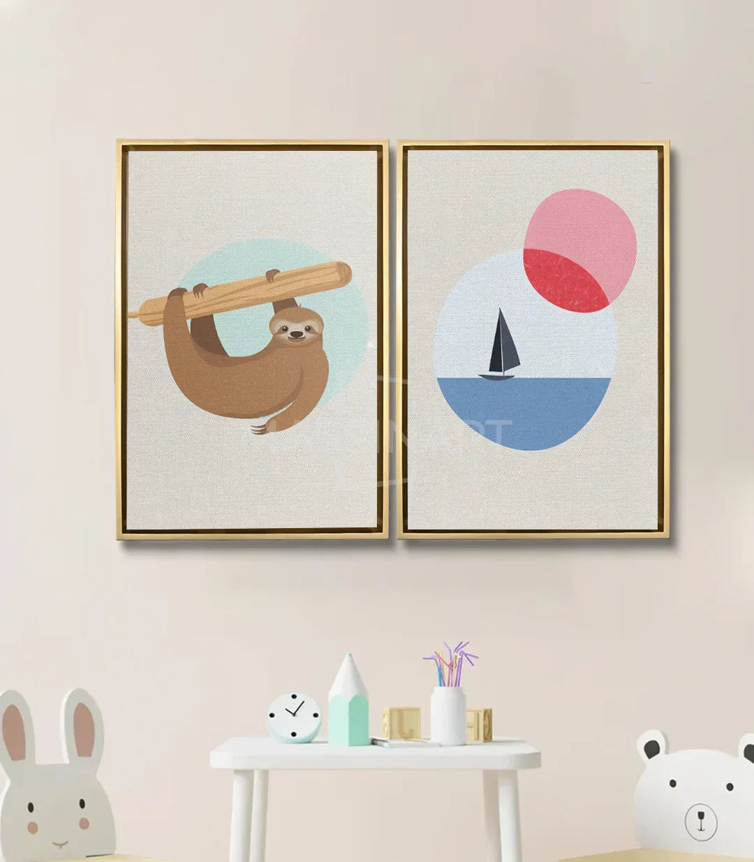 Díptico Lazy Koala Massinart en sala de estar — decoración infantil minimalista en interior moderno