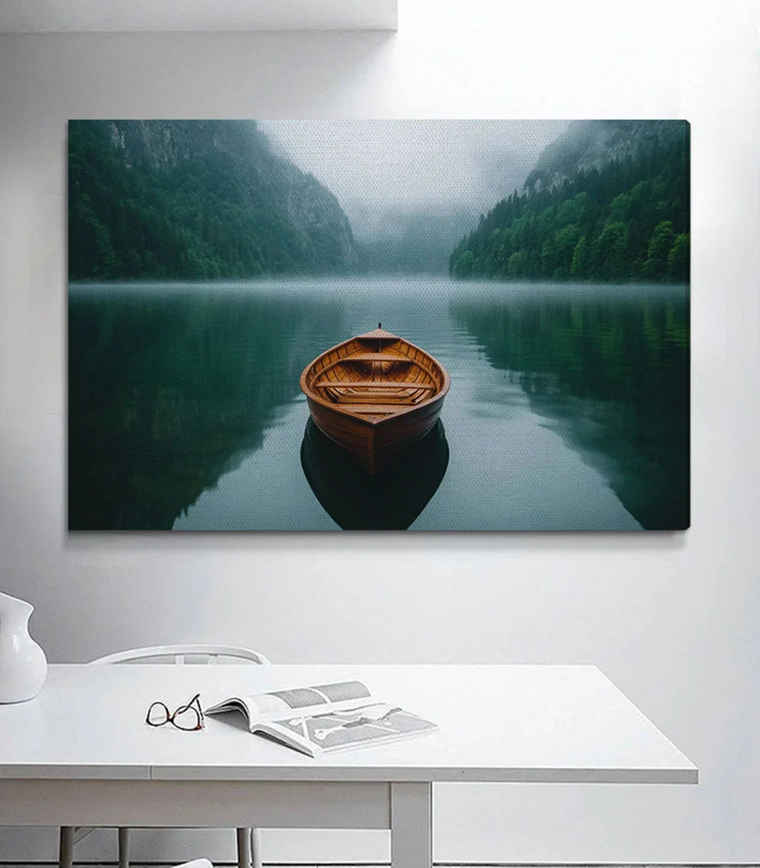 Cuadro paisaje The Quiet Float — composición zen con barca y montaña para decoración de interiores, Massinart
