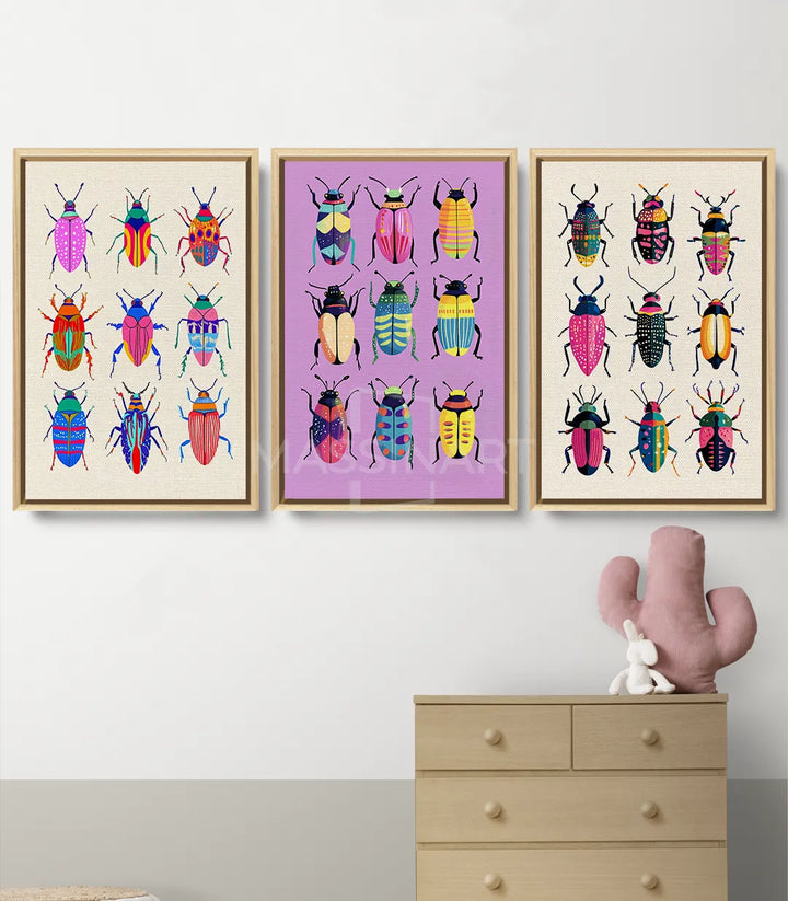 Cuadro Insecta panel derecho — nueve escarabajos estilizados multicolores sobre fondo beige, Massinart