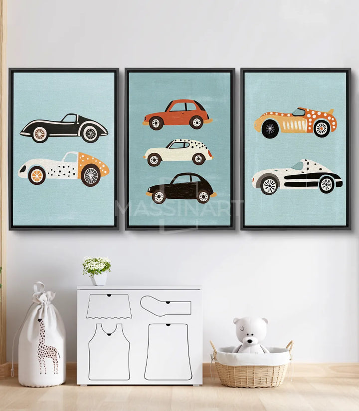 Tríptico cuadros coches vintage Massinart — dos autos negro y naranja sobre fondo turquesa