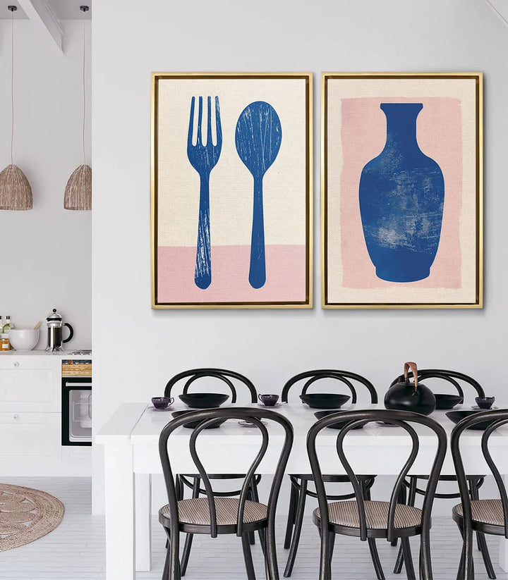 Díptico Elegant Essentials en comedor moderno con mesa blanca y sillas negras, decoración minimalista Massinart