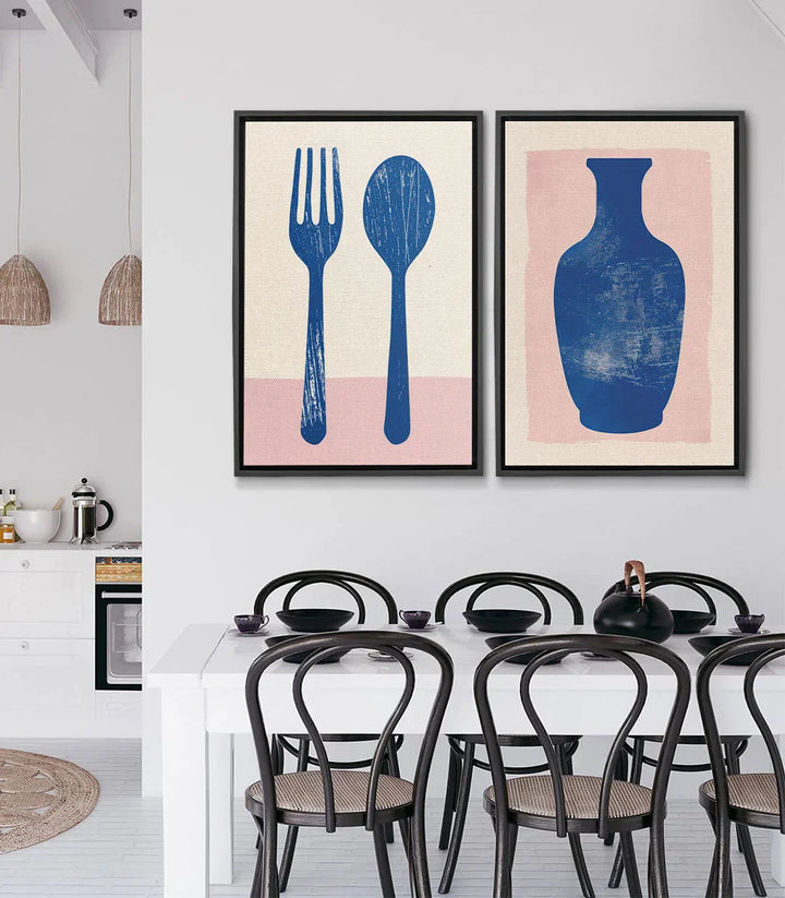 Cuadro Elegant Essentials díptico — tenedor y cuchara azules sobre fondo rosa empolvado, estilo minimalista Massinart