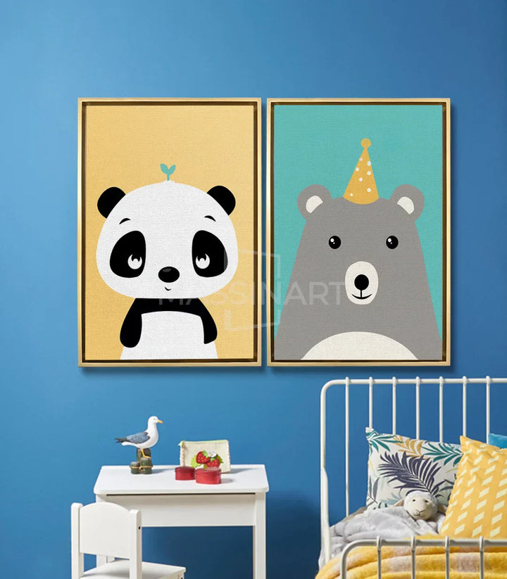 Díptico Panda and Bea en habitación infantil decorada en turquesa y amarillo