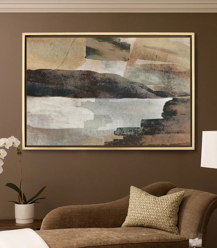 Cuadro abstracto Wild Wanderings en salón moderno, decoración pared en tonos taupe — Massinart