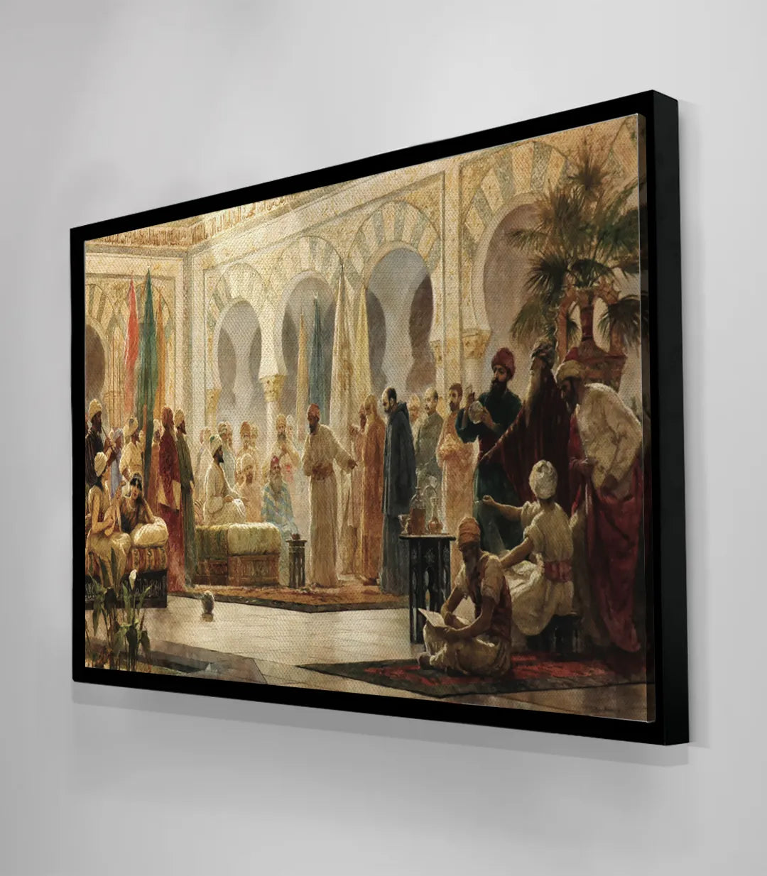 Cuadro histórico andalusí en interior decorado, pared salón con iluminación cálida — Massinart