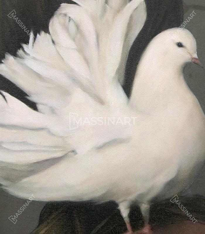 Decoración interior contemporánea con cuadro de mujer alada, arte surrealista Massinart