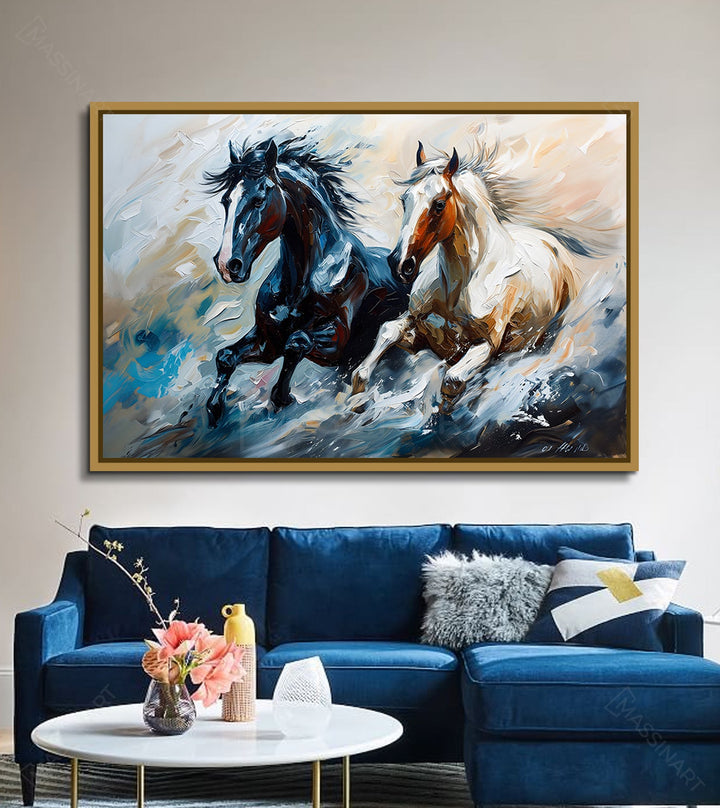 Cuadro de caballos en salón moderno sobre sofá decoración Massinart