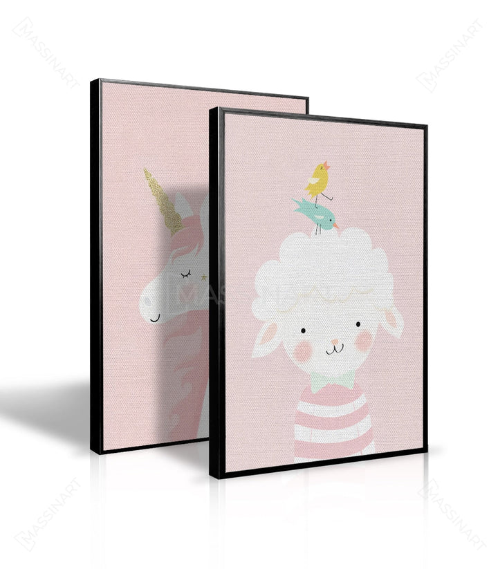 Díptico Cute Animals en interior decorado con estética suave y aérea