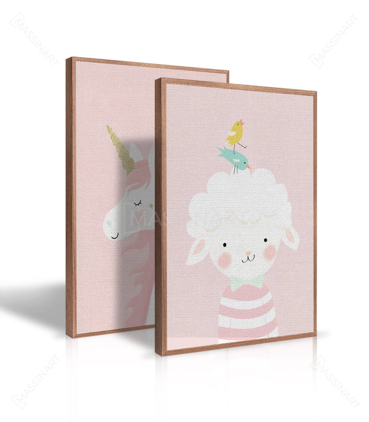 Vista del conjunto del díptico Cute Animals enmarcado en madera