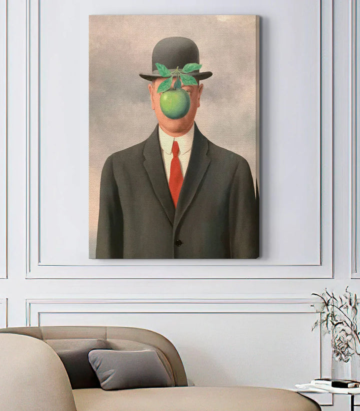 Detalle de la manzana verde en El hijo del hombre, retrato conceptual de René Magritte | Massinart
