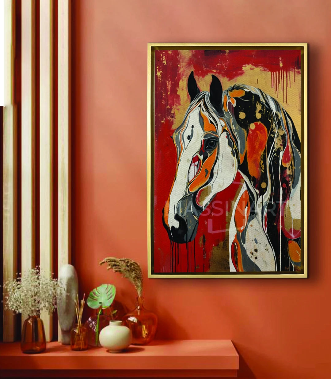 Cuadro Radiant Soul en salón moderno con pared terracota decoración contemporánea Massinart