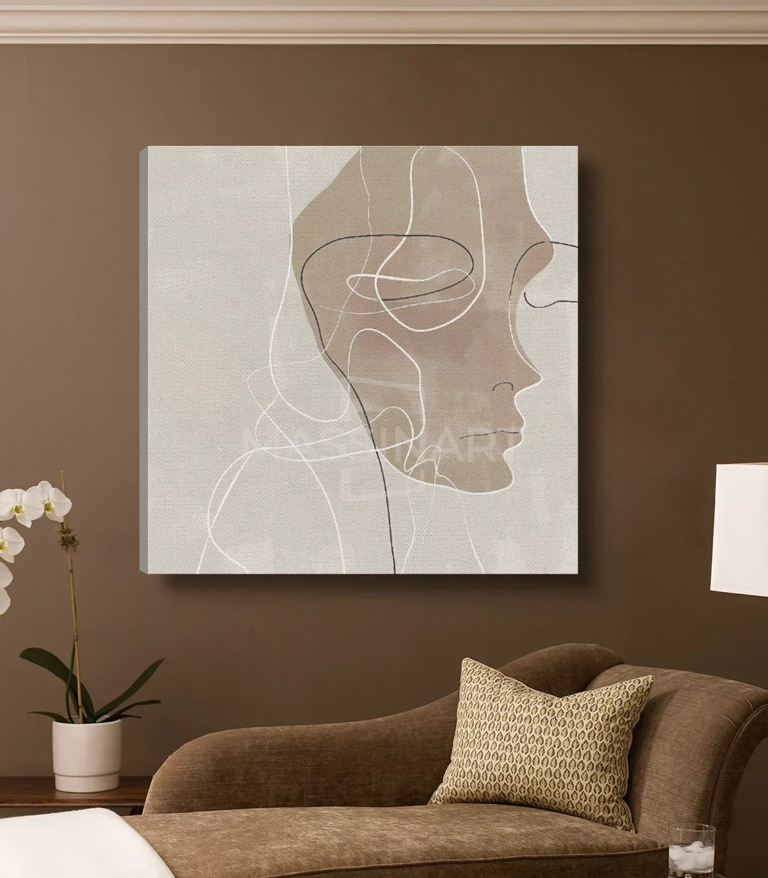 Cuadro Nirvana en habitación de hotel o Airbnb con perfil femenino minimalista — Massinart