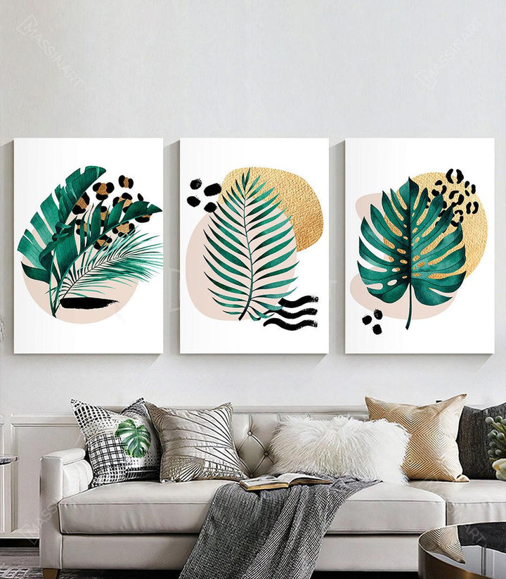 Cuadro Revival hojas de monstera verde y dorado — tríptico botánico contemporáneo Massinart