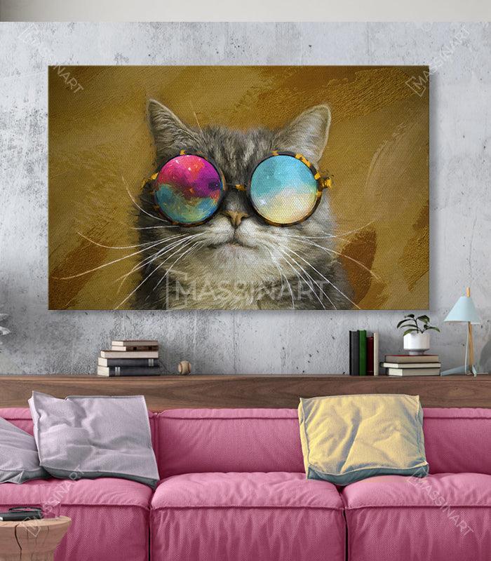 Cuadro gato estilizado con gafas psicodélicas rosa y azul sobre fondo dorado, arte pop-art decoración pared